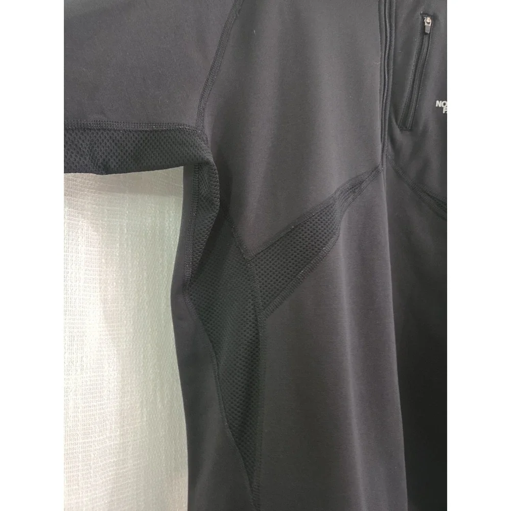 The North Face Flight Series Black 1/4 Zip Pullover Size Medium Thumb Holes
